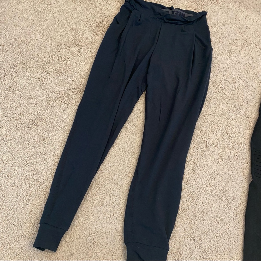 NWT Black Nike Women’s joggers - Small